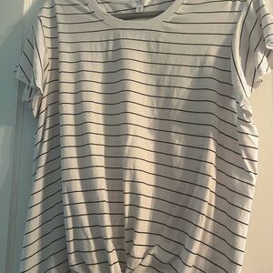 Time and Tru Short Sleeve Tee in White and Black